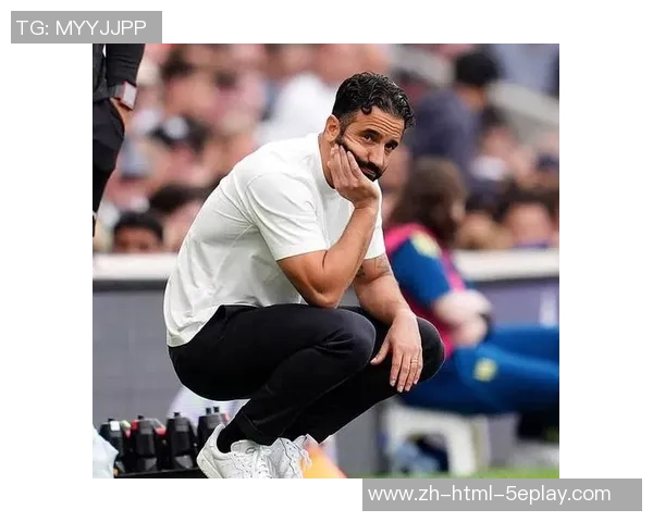 B费点球帽子戏法引发争议曼联晋级背后裁判因素令人担忧 B费点球帽子戏法引发争议曼联晋级背后裁判因素令人担忧